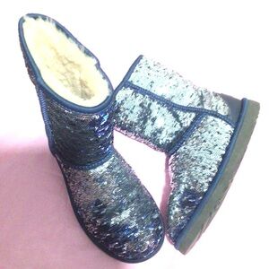 Ugg Sequin iridescent Women's Boots size 6